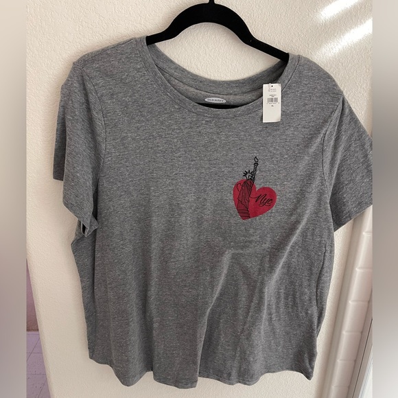 BNWT Old Navy EveryWear NYC Tee - Picture 1 of 3